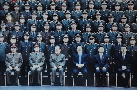 Chinese Military (via <a href="http://www.flickr.com/photos/toehk/3290009129/">toehk</a>)